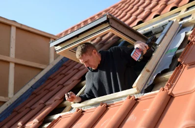 Pose de fenêtres de toit Velux à Couflens